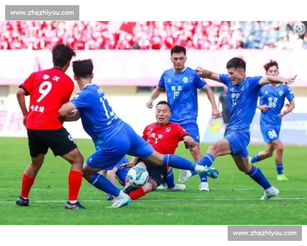 苏超球员海底捞兼职获赞:赛场与职场的励志双面人生